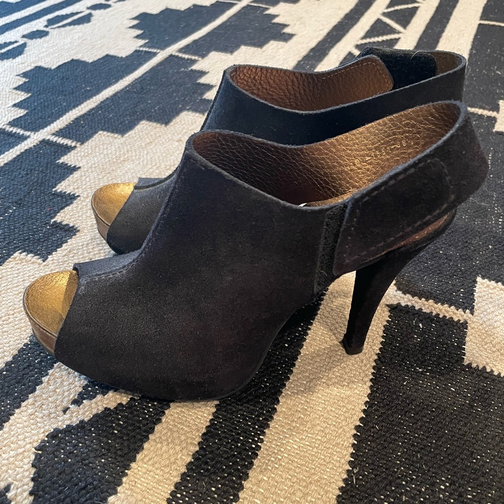 Pedro Garcia black suede heels 38.5
